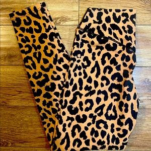 Balance athletica king cheetah leggings medium